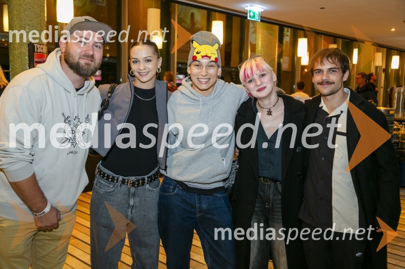  ... ;  Tia Krasovec;  Mia Puhar Rodin - Masayah, pevka;  ... ;  ... 15. obletnica Kina Šiška z glasbeno skupino Freekind