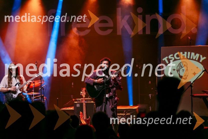  Tschimy Obenga, glasbenik, glasbeni producent15. obletnica Kina Šiška z glasbeno skupino Freekind