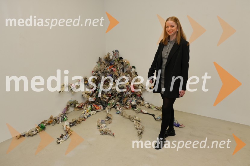 Odprtje razstave Lučke Centa z naslovom ARTE - FAKT