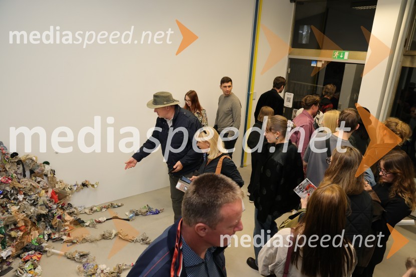 Odprtje razstave Lučke Centa z naslovom ARTE - FAKT