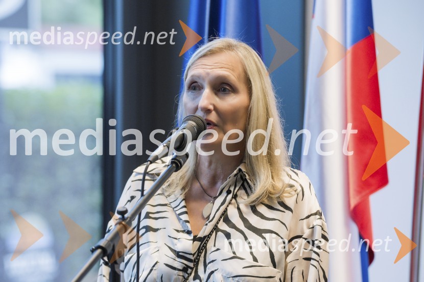  Simona Tripkovič, direktorica, Muzej narodne osvoboditve Maribor100 let odbojke v Mariboru