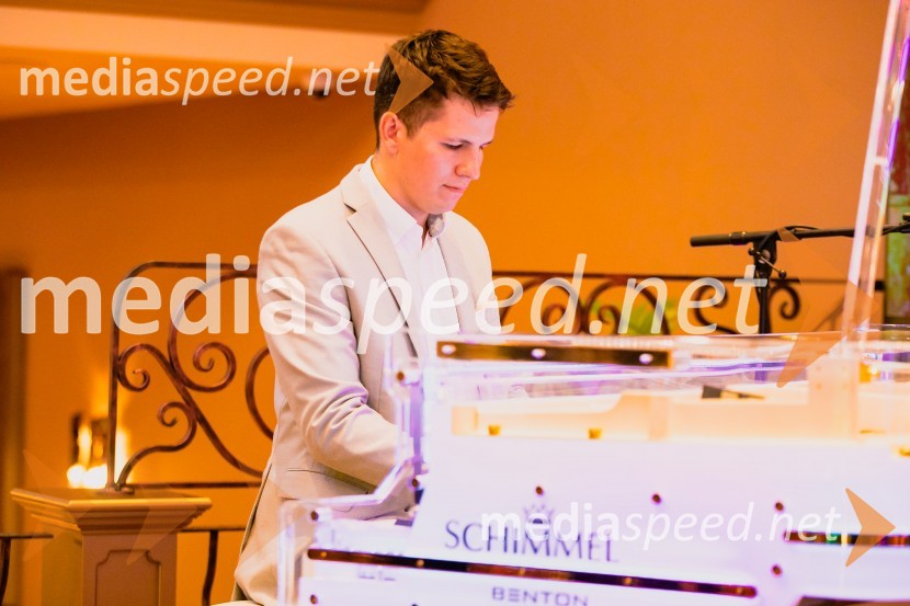  Žiga Vehovec, glasbenikSvečana otvoritev Grand Casino Mons Ljubljana