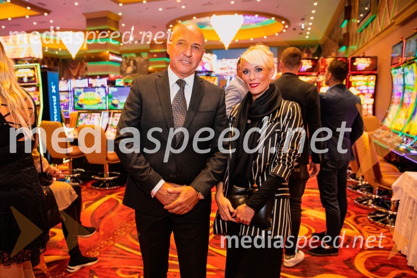  Aleksander Jančar;  Pia Pustovrh, voditeljicaSvečana otvoritev Grand Casino Mons Ljubljana