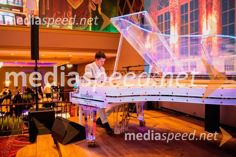  Žiga Vehovec, glasbenikSvečana otvoritev Grand Casino Mons Ljubljana