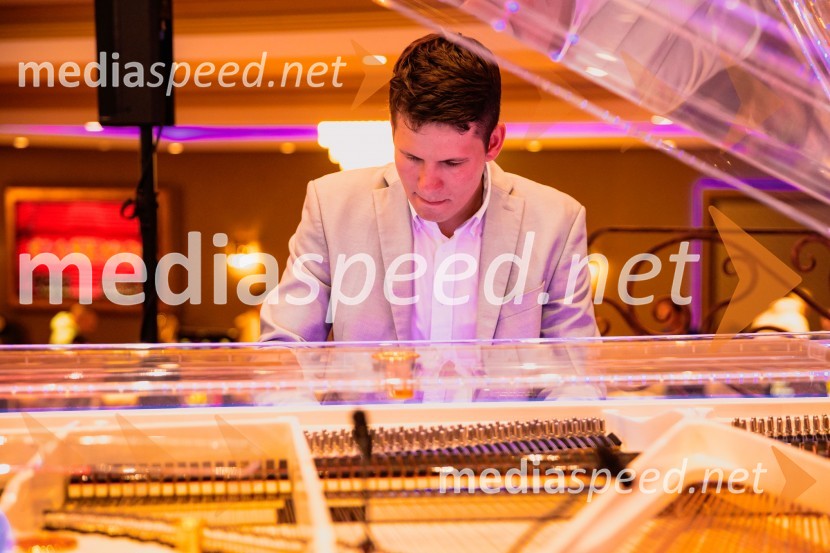  Žiga Vehovec, glasbenikSvečana otvoritev Grand Casino Mons Ljubljana