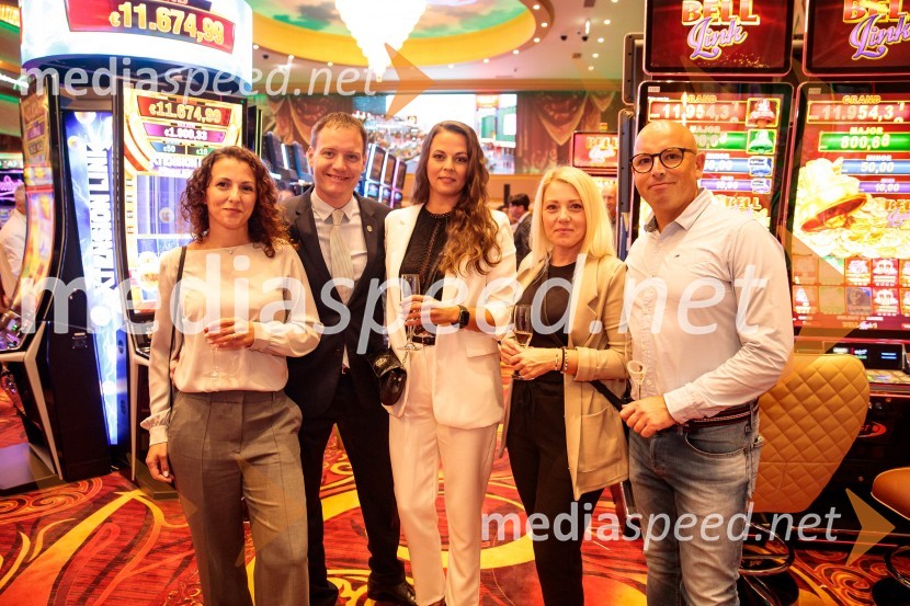  ... ;  Domen Bucek, direktor, Grand Casino Mons Ljubljana;  ... ;  ... ;  ... Svečana otvoritev Grand Casino Mons Ljubljana