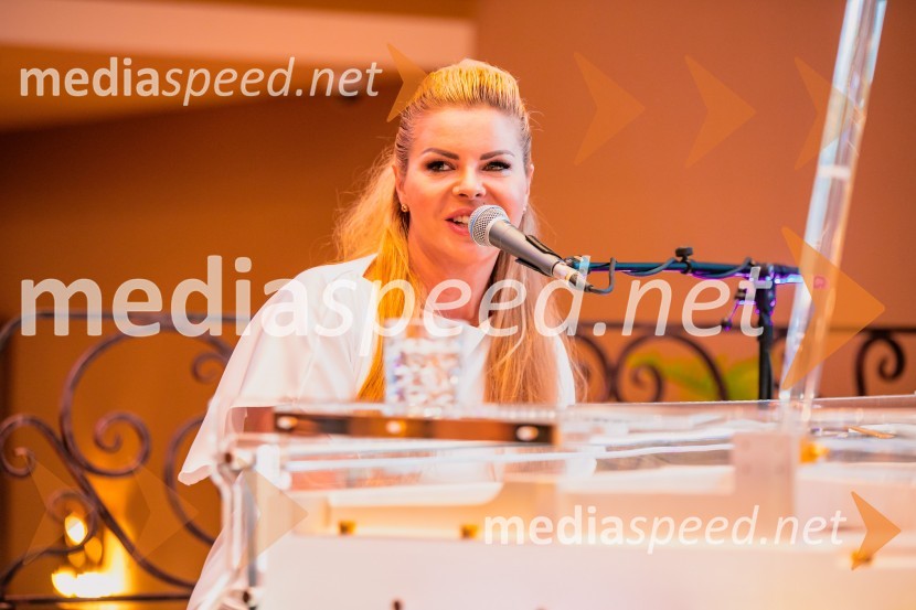  Neža Buh-Neisha, glasbenicaSvečana otvoritev Grand Casino Mons Ljubljana