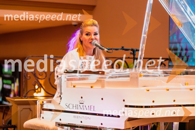  Neža Buh-Neisha, glasbenicaSvečana otvoritev Grand Casino Mons Ljubljana