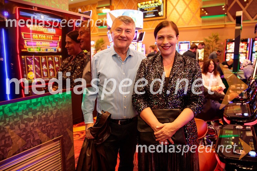  ... ;  Nuška Drašček, pevkaSvečana otvoritev Grand Casino Mons Ljubljana