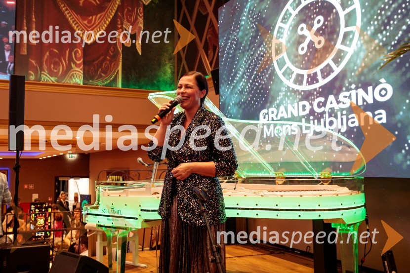  Nuška Drašček, pevkaSvečana otvoritev Grand Casino Mons Ljubljana