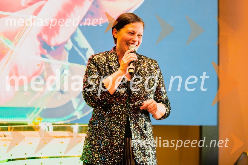  Nuška Drašček, pevkaSvečana otvoritev Grand Casino Mons Ljubljana