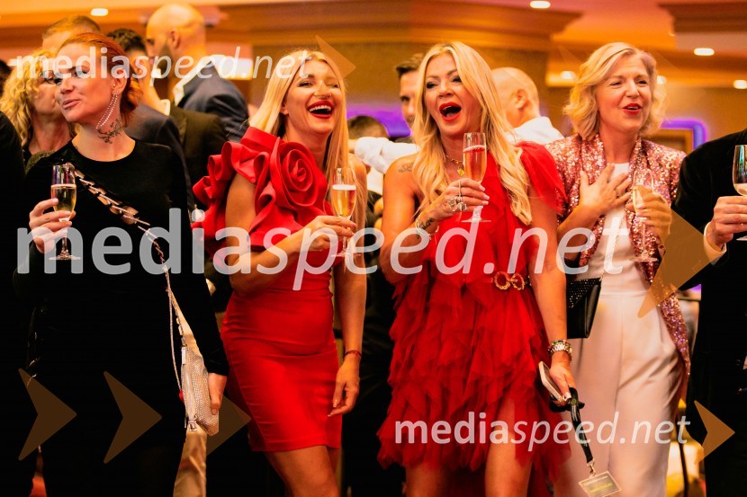  Ivana Šanca;  Slađana Simeunović;  Anita Lončar, Lepotni studio Prive;  ... Svečana otvoritev Grand Casino Mons Ljubljana