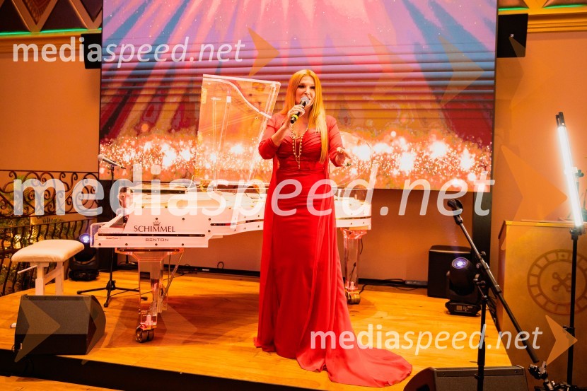  Helena Blagne, pevkaSvečana otvoritev Grand Casino Mons Ljubljana