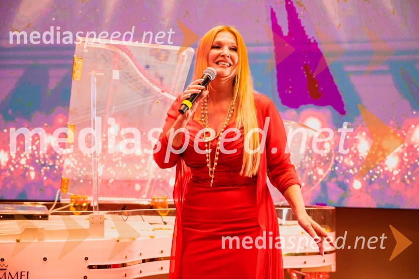  Helena Blagne, pevkaSvečana otvoritev Grand Casino Mons Ljubljana