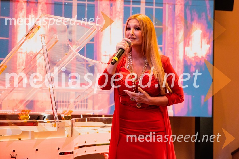  Helena Blagne, pevkaSvečana otvoritev Grand Casino Mons Ljubljana