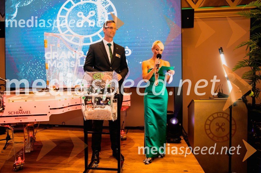  Sandi Markovič, Grand Casino Mons Ljubljana;  Pia Pustovrh, voditeljicaSvečana otvoritev Grand Casino Mons Ljubljana