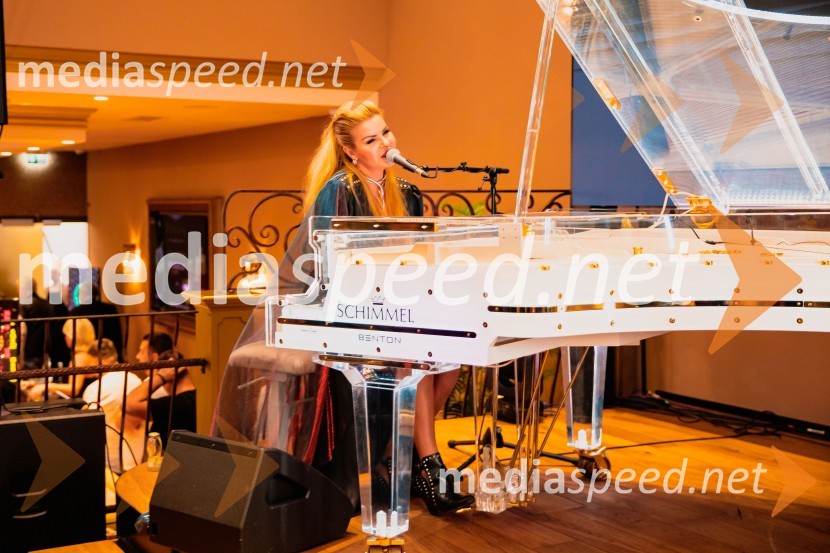  Neža Buh-Neisha, glasbenicaSvečana otvoritev Grand Casino Mons Ljubljana