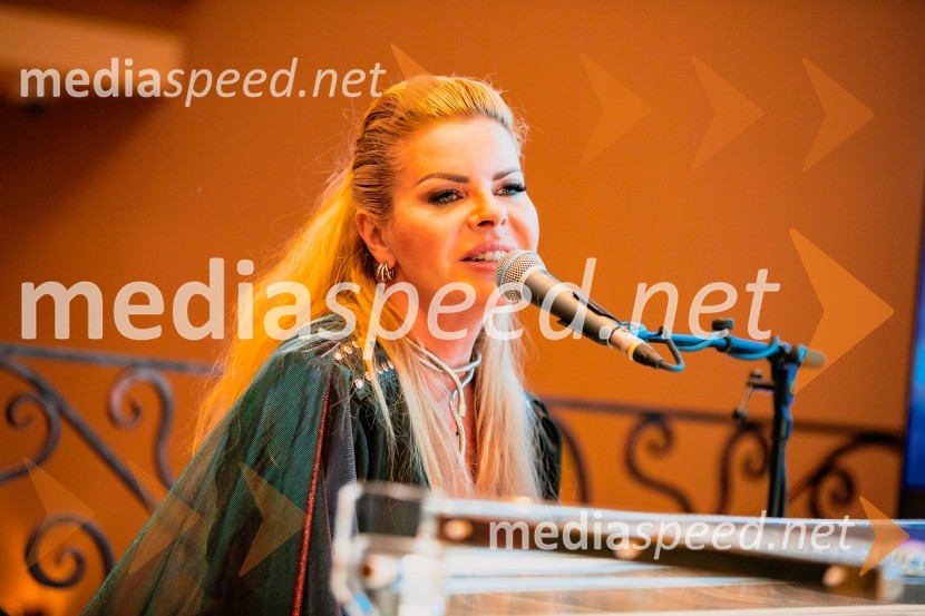  Neža Buh-Neisha, glasbenicaSvečana otvoritev Grand Casino Mons Ljubljana