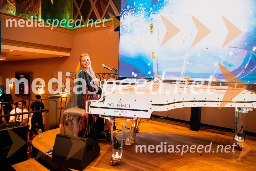 Neža Buh-Neisha, glasbenicaSvečana otvoritev Grand Casino Mons Ljubljana