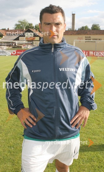 Alen Ščulac, nogometašFree kick master Slovenija 2005