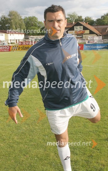 Alen Ščulac, nogometašFree kick master Slovenija 2005