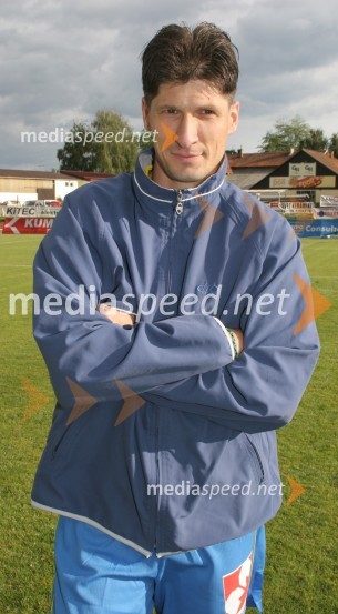 Simon Sešlar, nogometašFree kick master Slovenija 2005