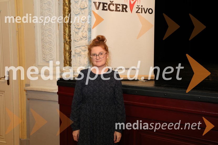  Maja Furman, pravljičarka, pripovedovalkaVečer v živo: dr. Uroš Ahčan