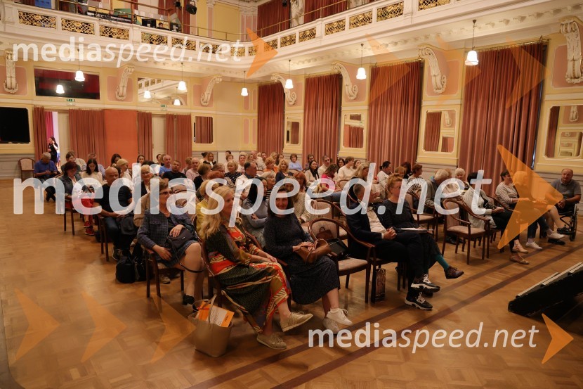 Večer v živo: dr. Uroš Ahčan