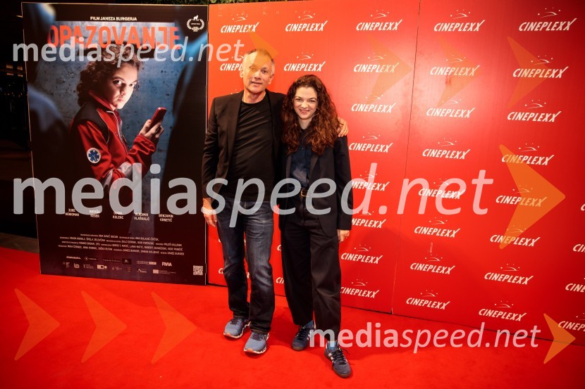  Janez Burger, režiser;  Diana  Kolenc, igralkaPremiera slovenskega filma Opazovanje, Cineplexx Ljubljana