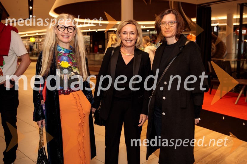  Natalija Pihler, profesorica nemščine;  Nataša Bučar, direktorica, Slovenski filmski center;  ... Premiera slovenskega filma Opazovanje, Cineplexx Ljubljana