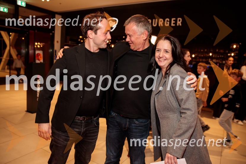  Anže  Grčar, scenarist, režiser, asostent režije;  Janez Burger, režiser;  ... Premiera slovenskega filma Opazovanje, Cineplexx Ljubljana