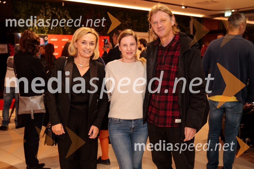  Nataša Bučar, direktorica, Slovenski filmski center;  ... ;  ... Premiera slovenskega filma Opazovanje, Cineplexx Ljubljana