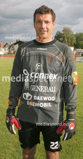 Mladen Dabanovič, vratarFree kick master Slovenija 2005