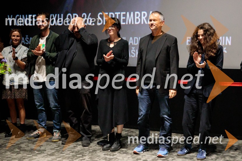  ... ;  ... ;  Miha Černec, producent;  Nina Robnik, filmska producentka;  Janez Burger, režiser;  Diana  Kolenc, igralkaPremiera slovenskega filma Opazovanje, Cineplexx Ljubljana