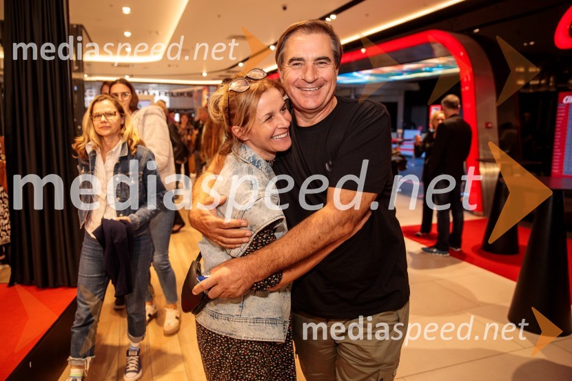  ... ;  Rok Cvetkov, kaskaderPremiera slovenskega filma Opazovanje, Cineplexx Ljubljana