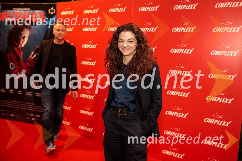  Janez Burger, režiser;  Diana  Kolenc, igralkaPremiera slovenskega filma Opazovanje, Cineplexx Ljubljana