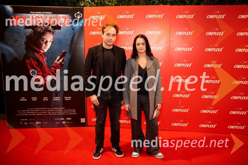  Anže  Grčar, scenarist, režiser, asostent režije;  ... Premiera slovenskega filma Opazovanje, Cineplexx Ljubljana