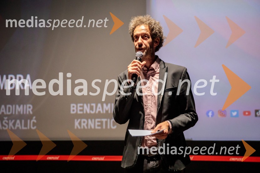  Toni Cahunek, igralec, novinarPremiera slovenskega filma Opazovanje, Cineplexx Ljubljana