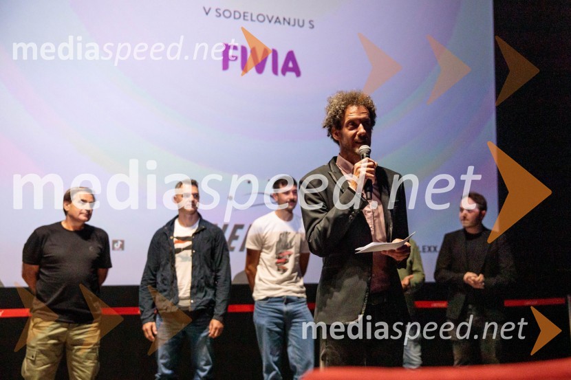  Toni Cahunek, igralec, novinarPremiera slovenskega filma Opazovanje, Cineplexx Ljubljana