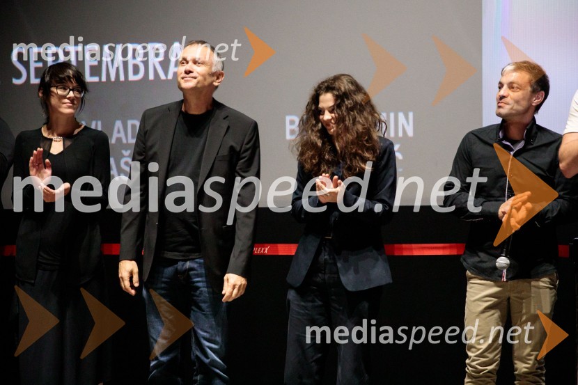  Nina Robnik, filmska producentka;  Janez Burger, režiser;  Diana  Kolenc, igralka;  ... Premiera slovenskega filma Opazovanje, Cineplexx Ljubljana