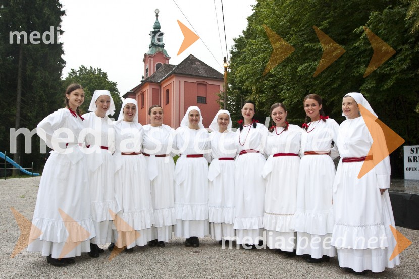 Folklorna skupina DragatušPodelitev nagrade Kresnik