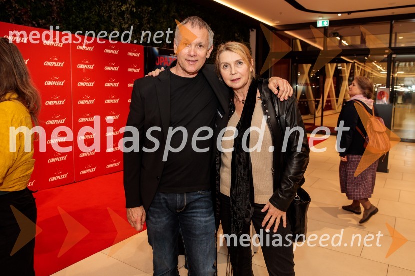  Janez Burger, režiser;  Darja Reichman, igralkaPremiera slovenskega filma Opazovanje, Cineplexx Ljubljana