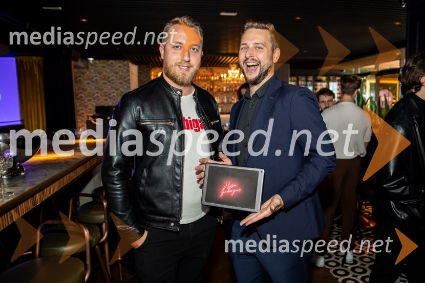  Aleksander Pozvek, imitator in novinar;  Alen Podlesnik, moderator, novinar POP TVEkskluzivna premiera nove serije Hiša ljubezni