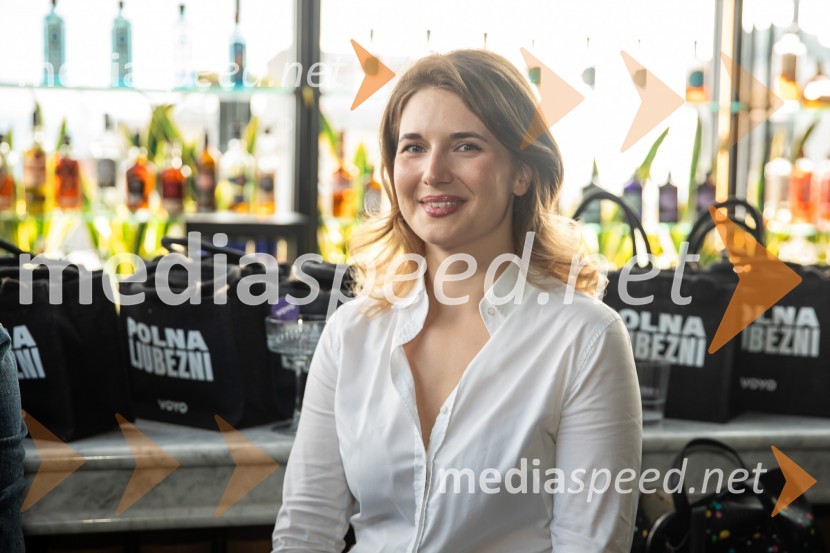 Ekskluzivna premiera nove serije Hiša ljubezni