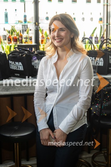 Ekskluzivna premiera nove serije Hiša ljubezni