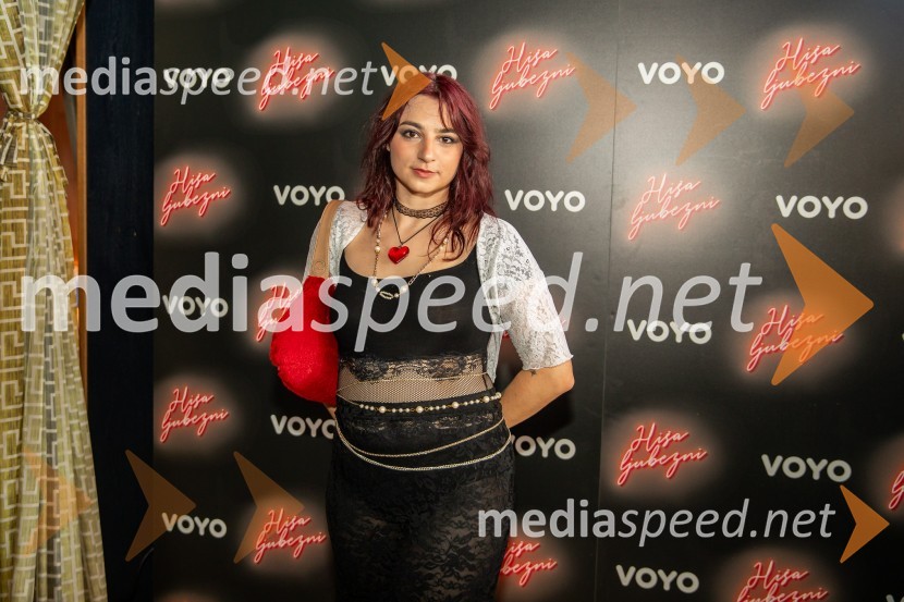  Katarina ZuccatoEkskluzivna premiera nove serije Hiša ljubezni