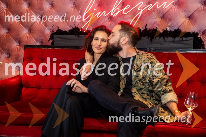  Sanja Raičević, režiserka;  Luka Štigl, režiserEkskluzivna premiera nove serije Hiša ljubezni