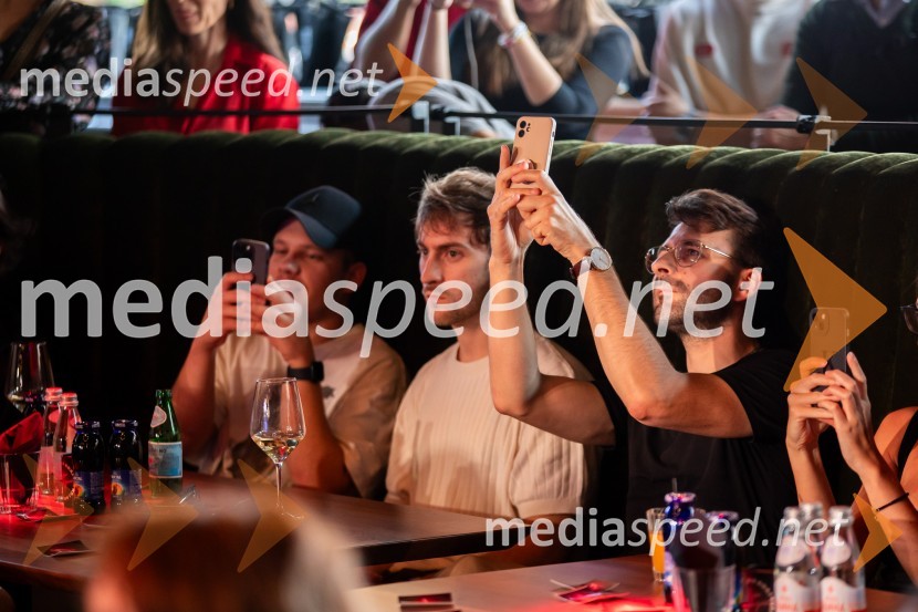  ... ;  Žiga Kukovič, režiser;  Aljaž Tepina, režiser, fotograf, producentEkskluzivna premiera nove serije Hiša ljubezni