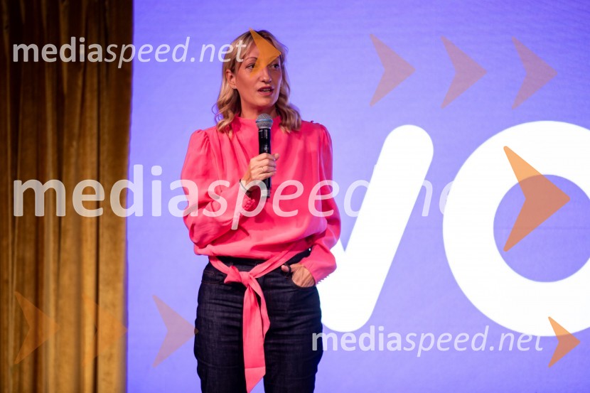  Stella Litou, direktorica, PRO PLUS in RTL HrvaškaEkskluzivna premiera nove serije Hiša ljubezni