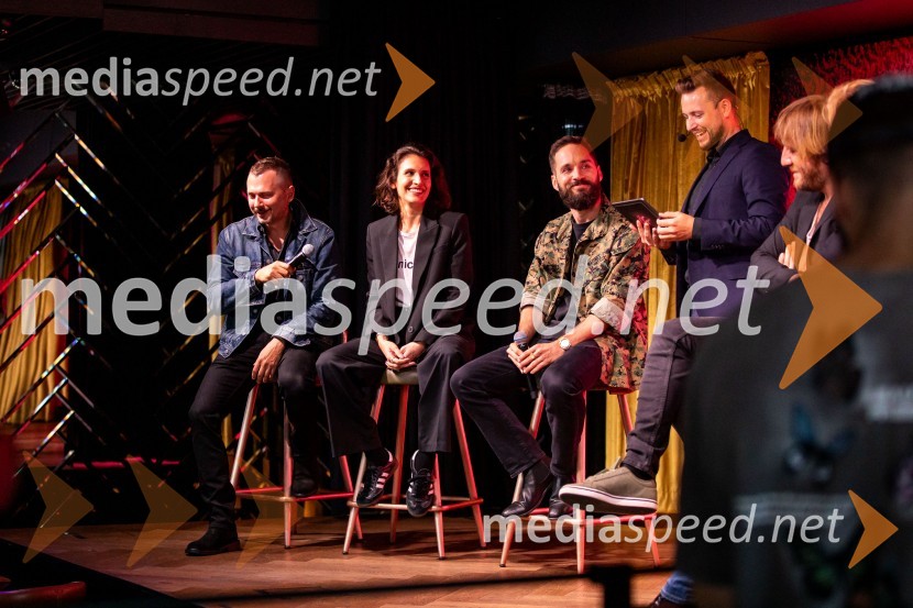  Dejan Krupić, igralec;  Sanja Raičević, režiserka;  Luka Štigl, režiser;  Alen Podlesnik, moderator, novinar POP TVEkskluzivna premiera nove serije Hiša ljubezni